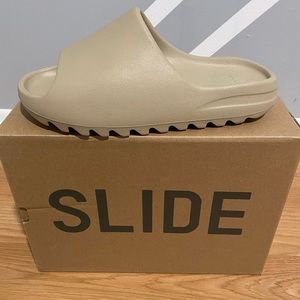Yeezy slide pure